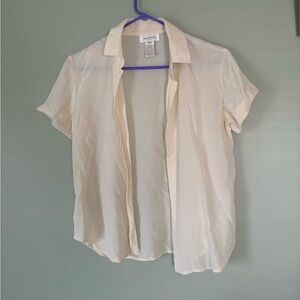 cream and white button up Jones New York short sleeve blouse